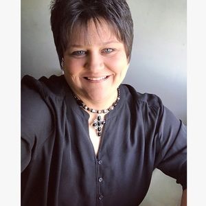 Meet your Posher, Christy